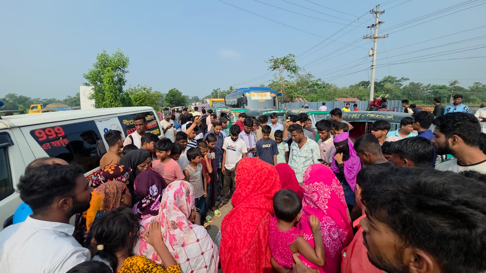 দেবিদ্বারে নানীর সাথে শেষ দেখাটা হ‌লো না আরমা‌নের, সড়কেই গেল প্রাণ