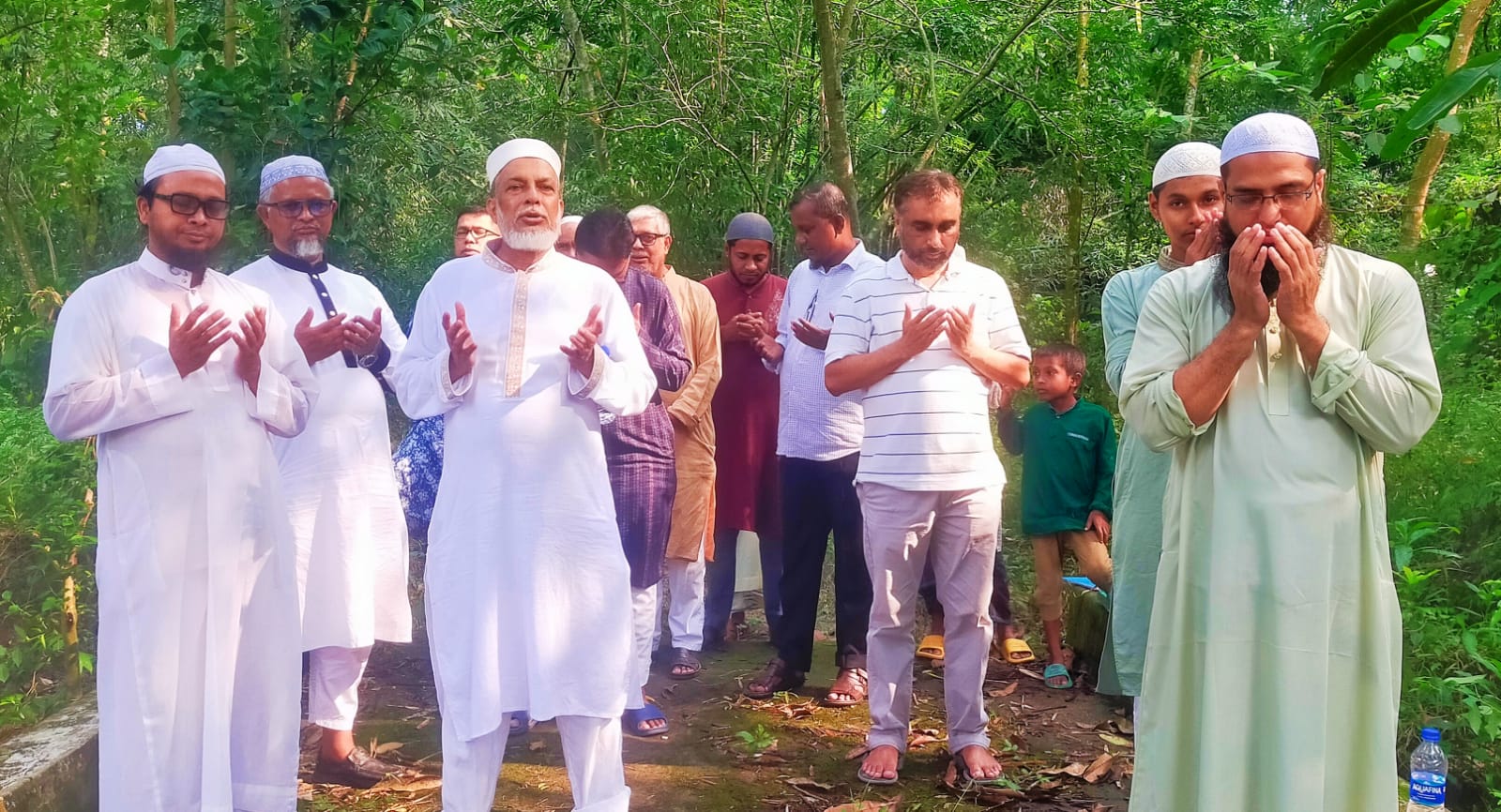 দেবিদ্বারের বারুর ভূঁইয়া বাড়িতে হাজী রহিম বক্স দাখিল মাদ্রাসার দ্বিতীয় ভবনের ভিত্তিপ্রস্তর স্থাপন